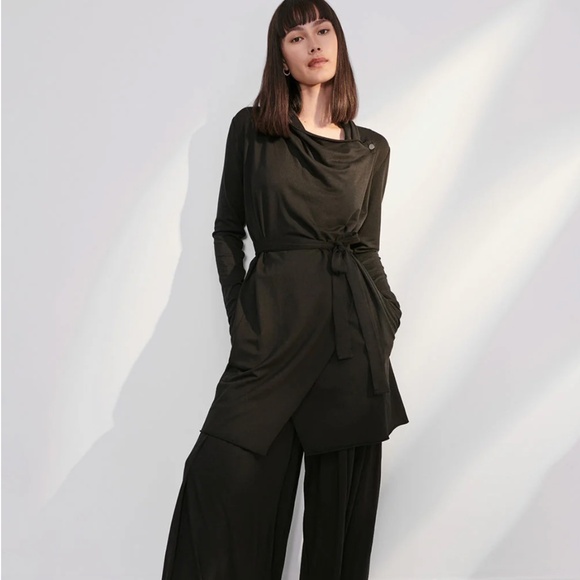 Brand NEW Lunya The Short Robe - Picture 1 of 8